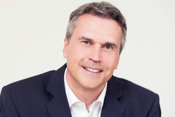 Thomas Kirches, DentBeratung - Ihr Unternehmensberater für alle Belange rund um Zahnarztpraxen